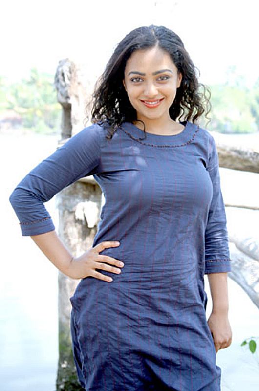 Actress Desktop Pics Telugu Beautiful Heroine Nithya Menan H picture